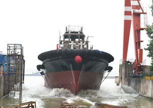 創新工藝顯神威，鎮江船廠3676kw全回轉拖船成功采用氣囊下水